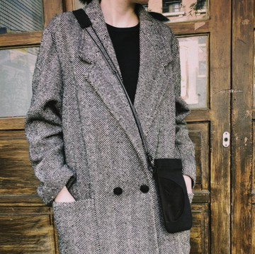 LUNAR ECLIPSE PHONE POUCH 雙背帶手機包-月