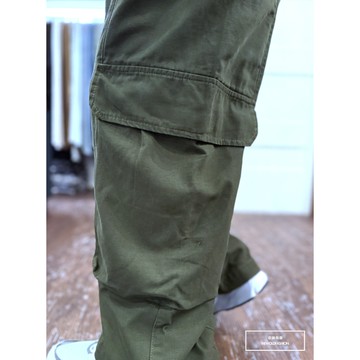 E7th.厚磅雙層長型口袋寬褲-軍綠(E7J30072502)破壞抽鬚 彈性修身 重度破壞 水洗刷色 男生牛仔褲 工裝