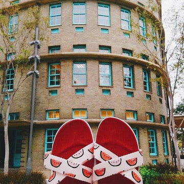 親膚減壓輕量舒適 / 台灣手作室內拖鞋 l 粉愛西瓜 / 紅底色