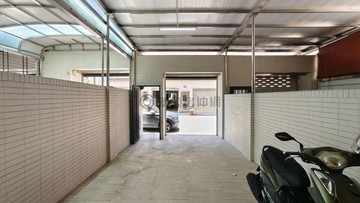 大坪頂國小旁-大地坪車墅-屋況超棒｜高雄市小港區高坪二十八街