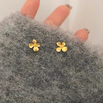限時特賣🔥 925銀針立體金色小花耳釘女小衆設計高級感耳環輕奢複古耳飾新款