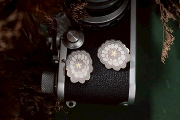 【老飾品/西洋老件】VINTAGE美國Laurel Burch花卉琺瑯老耳環