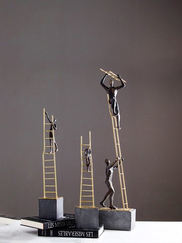 桌面擺設家居現代輕奢鐵藝人物爬梯擺件玄關辦公室創意裝飾工藝品