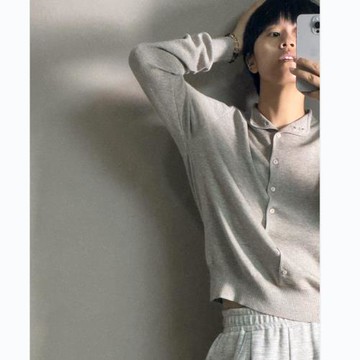 秋冬新款小眾設計重磅進口美麗諾羊毛立領紐扣套頭休閑毛衣女