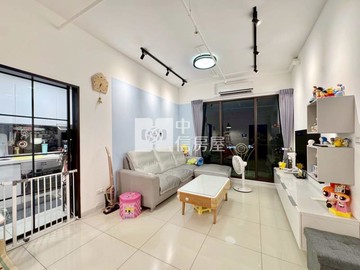 近中壢後站.未來體育園區.龍岡國小景觀兩房車｜桃園市中壢區龍陵路