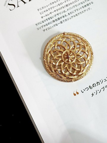 vintage jewelry 1928金色刷紋 圖騰   別針 胸針