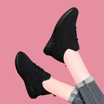 網面透氣跑步鞋新款球鞋輕便飛織中年媽媽鞋跳舞鞋軟底老人旅游鞋