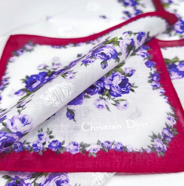 Christian Dior 復古印花手帕 — 紫色玫瑰 19 x 18.5 英吋