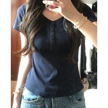 💕甜心大尺碼💕大尺碼上衣 棉V領簡約紐扣短袖T恤女夏季新款大碼胖mm辣妹修身百搭打底上衣