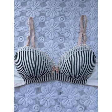 都市風條紋拼色舒適薄棉杯無鋼圈可調節雙肩帶后搭扣文胸內衣2536