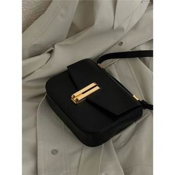 高級感輕奢小眾黑色腋下包包女士2025新款通勤單肩斜挎小方包秋冬