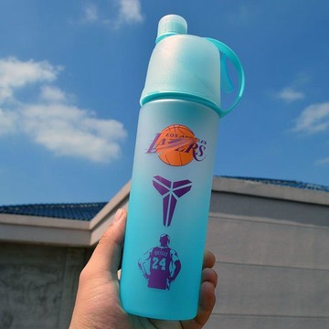 ✨壹灣出貨✨學生噴霧水壺水杯降溫杯子庫里科比詹姆斯歐文哈登杜蘭特噸噸桶