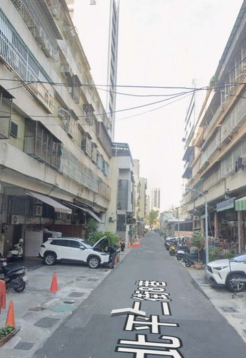 捷運走路3分鐘高雄後驛博愛商圈2樓公寓-愛河｜高雄市三民區北平二街