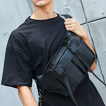 MoonDy 斜挎包 單肩包 休閒包包 男生包包 日系包包 側背包 大容量包包 運動胸包