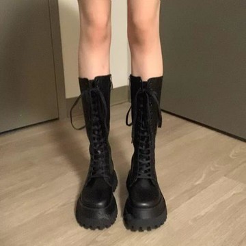 馬丁靴女黑色秋冬透氣中筒機車靴