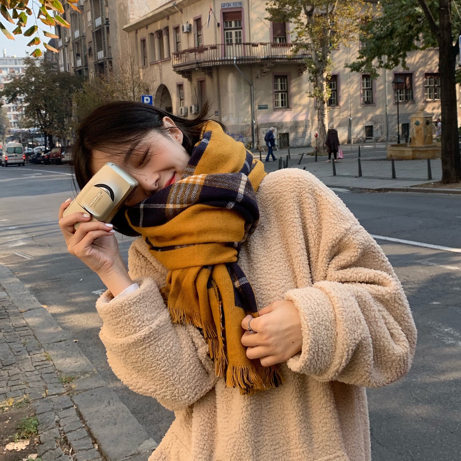 蝸牛爬爬家/日系百搭毛邊格紋圍巾女秋冬保暖韓版顯臉白學生圍脖1入