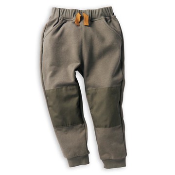 akachan honpo - 10分褲 膝蓋處拼接-綠色