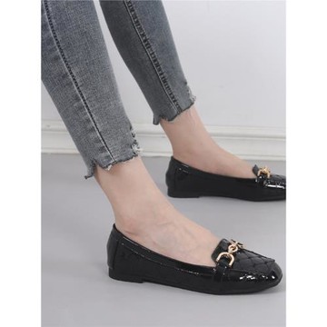 香港真皮豆豆鞋女2026春夏新款百搭休閑淺口方頭大碼平底軟皮單鞋