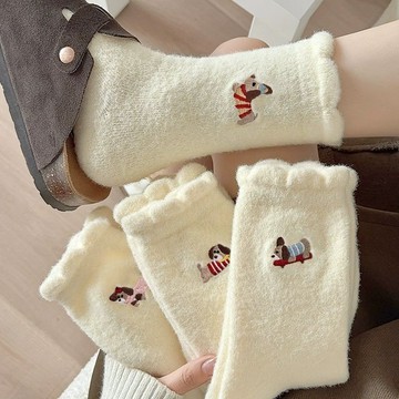 襪子 女生襪子 秋冬襪子  中筒襪 短襪 女襪白色襪子女冬季厚襪子秋冬款女中筒襪加絨加厚保暖日系卡通毛絨襪10.11