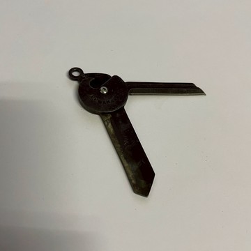 [沐沐屋] 黑色  鑰匙造型折刀