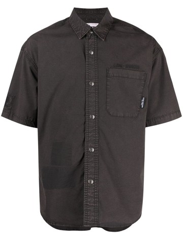 izzue - embroidered-logo short-sleeve denim shirt - men - Cotton/Spandex/Elastane - L - Grey