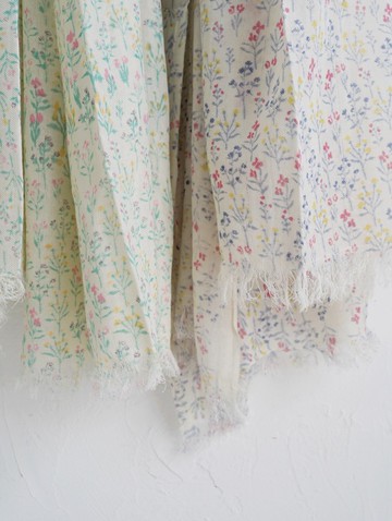 Garland 棉羊毛大披肩 : 法式古董小花木版印花