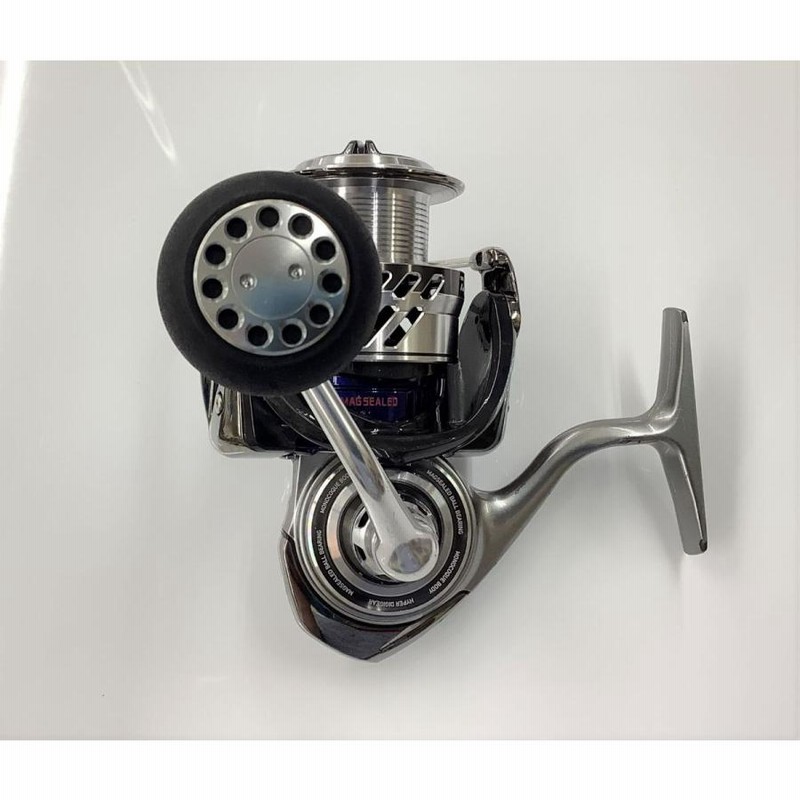 コ*ン様 ダイワ SALTIGA BJ4000SH スピニングリール　スプール付 ダイワ SALTIGA BJ4000SH スピニングリール スプール付 17ソルティガBJ