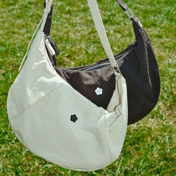 MARY QUANT x PUBLUX 小花刺繡 尼龍 單肩包 休閒 日本代購 93728665