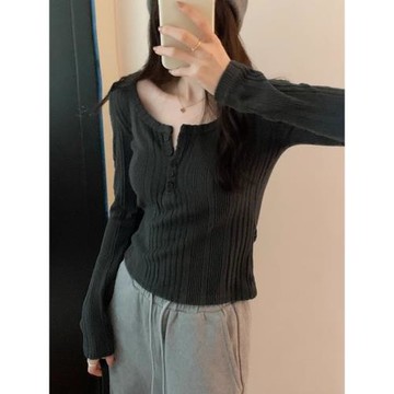 設計感坑條U領灰色針織衫女秋冬短款內搭小個子修身打底衫上衣潮