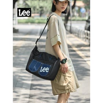 Lee斜挎包男潮牌單肩包2025新款大容量女生郵差包時尚休閑托特包