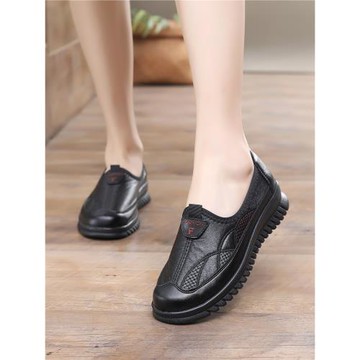 春秋季軟底中老年媽媽女鞋老太太單鞋淺口平底老人皮鞋防滑皮鞋女