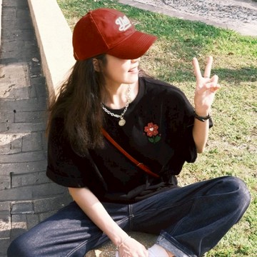 白色正肩T恤新款爆款纯棉宽松体恤衫半袖女生上衣 印花寬鬆情侶短袖T 上衣女 美式t  韓版T 大學T
