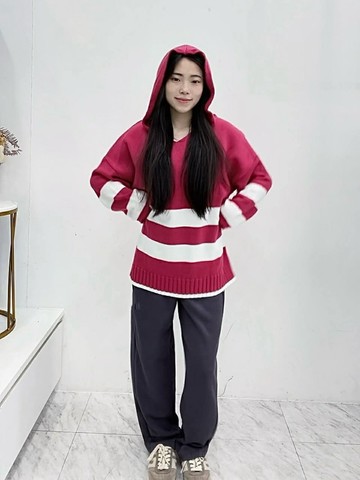VENUS MIT粗條V領帽T