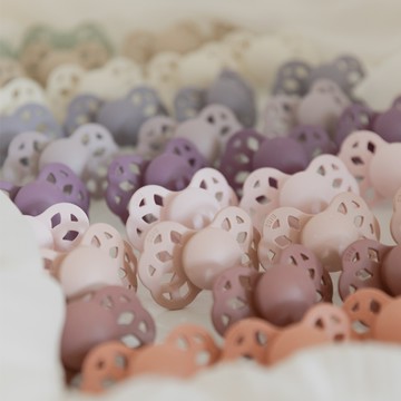 丹麥BIBS Infinity 雙扁型矽膠奶嘴-腮紅 - 6~18m