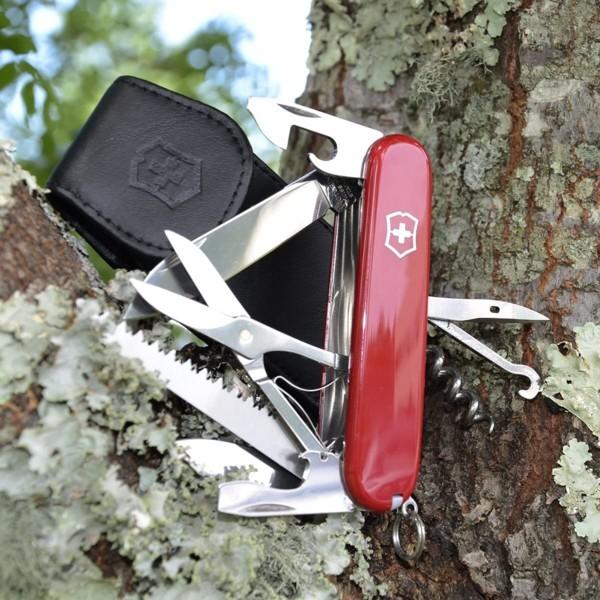 Victorinox ビクトリノックス　Swiss Army ポーチ付き15機能マルチツール Huntsman Pocket Knife with Pouch　（赤）