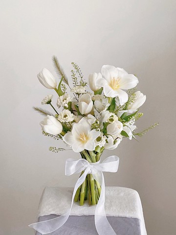 【鮮花】白綠色鬱金香韓式鮮花捧花