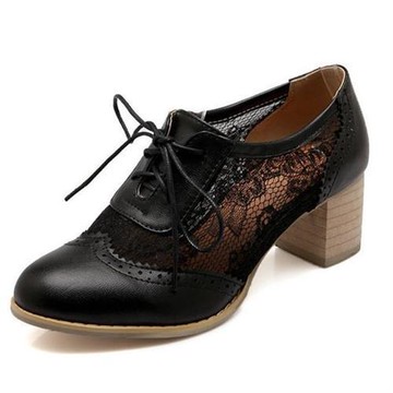 【Sp house】花漾蕾絲透膚鏤空清新粗中跟鞋(2色可選)