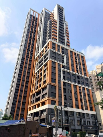 建工商圈綠景苑2+1房2衛精美裝潢附車位電梯大樓｜高雄市三民區民族巷