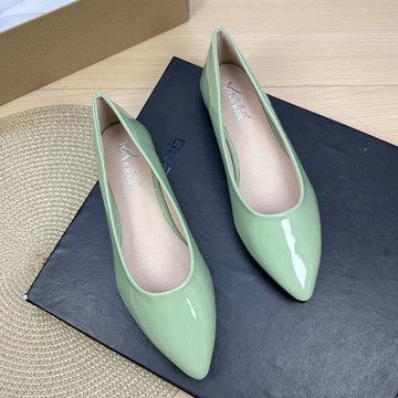 平底鞋夏季女鞋2026新款淺口尖頭軟底黑色漆皮大碼白色單鞋工作鞋