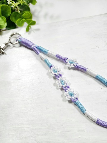 Paris*Le Bonheun。細繩的纏繞。編織手腕繩。頸繩(小清新花花兒)