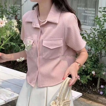 La Belleza立體線條感素色雙口袋排釦短版襯衫外套