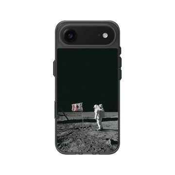 iPhone Air Clear (相機按鈕) 酷墨灰 - NASA - Apollo 11 - Astronaut Aldrin On The Moon
