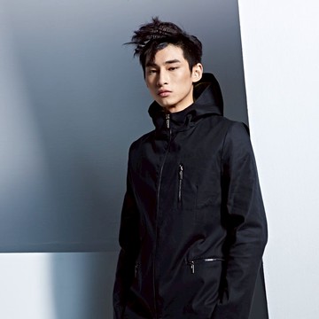 【設計款】防潑水連帽休閒夾克外套- 黑