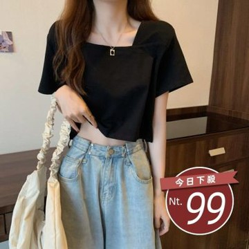 D. Studio 台灣發貨韓版設計感方領寬鬆短版上衣 衣服 女裝 t恤 短袖t恤 上衣T573
