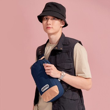 【OUTDOOR】率真年代-皮底單肩包-深藍色 OD233312NY