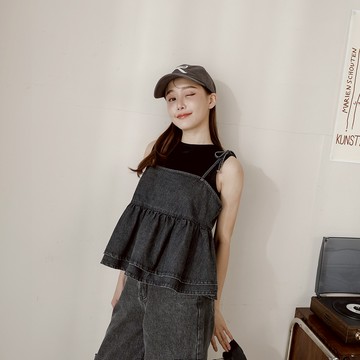 QUEENSHOP_ S 女裝 後排釦開衩綁帶牛仔雙層背心 現+預 【01098843】