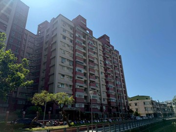 文藻榮總 | 鼎中商圈 | 書香院三房平車陽台進出｜高雄市三民區鼎中路