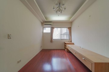 獅甲捷運｜皇家貴賓｜高樓二房+車位｜高雄市前鎮區沱江街