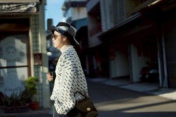 設計手作-義大利毛料黑白幾何拼接寬沿漁夫帽