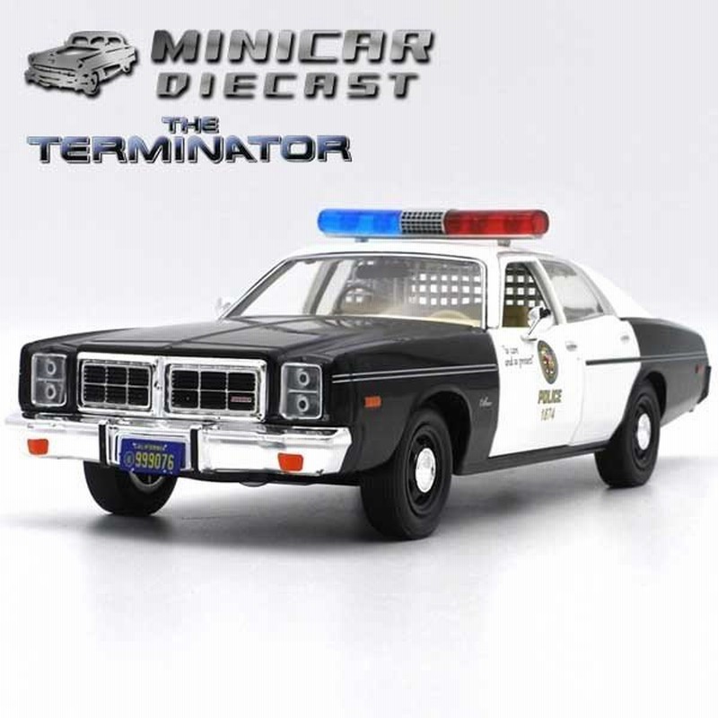 ミニカー 1/24 箱入り 1977 DODGE MONACO POLICE TERMINATOR仕様 